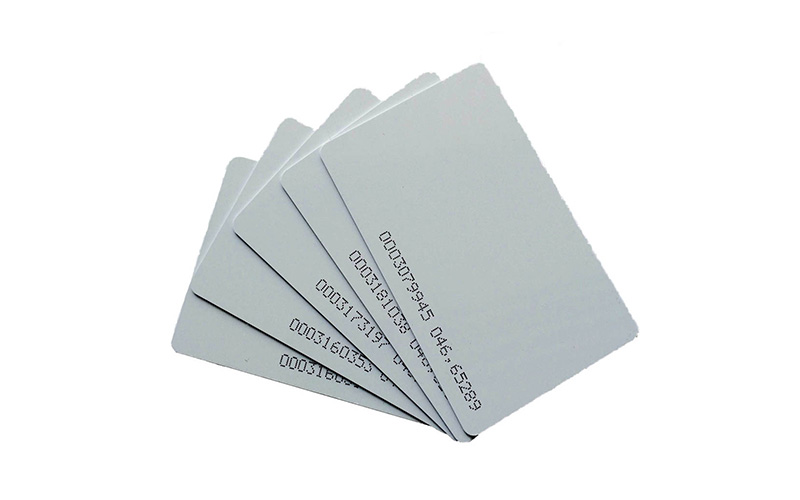 Stack-of-blank-white-RFID-smart-cards-for-event-ID-badges